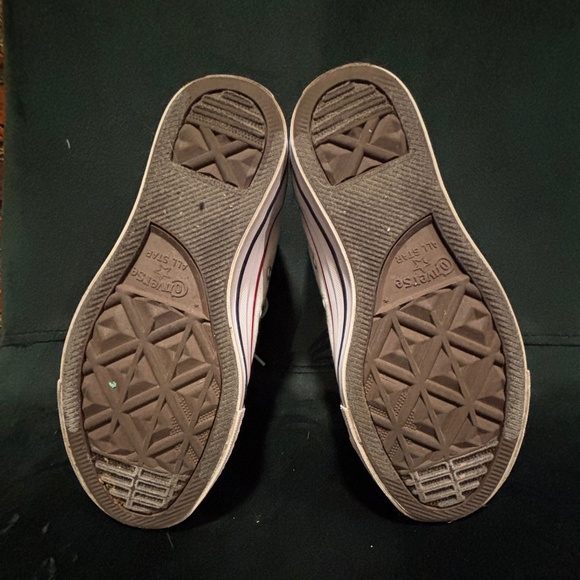 Converse White Low-Tops - Picture 10 of 10